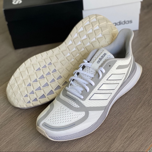 NWT Adidas Nova Run Mens Shoes - Picture 2 of 8